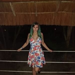 Meet your Posher, Melanie